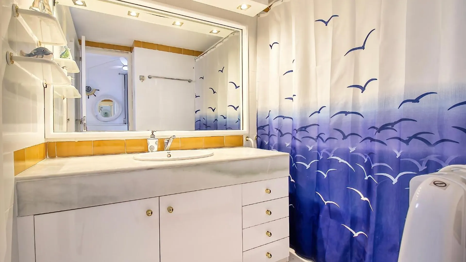 Hauzify I Apartament Orquidies Platja d'Aro 0*,